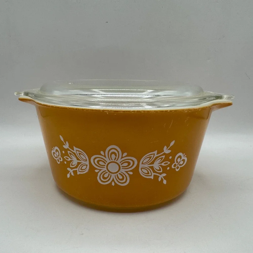 Pyrex vintage casserole